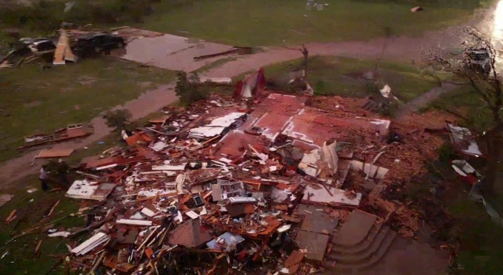 A Violent tornado rips through Matador in Texas, 3 People Dead, Several Injured